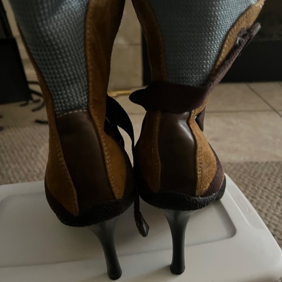 Dollhouse Size 10 Shoe Bootie - Picture 3 of 9